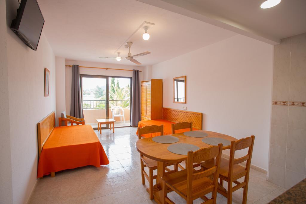 Apartamentos Zodiac San Antonio  Kültér fotó