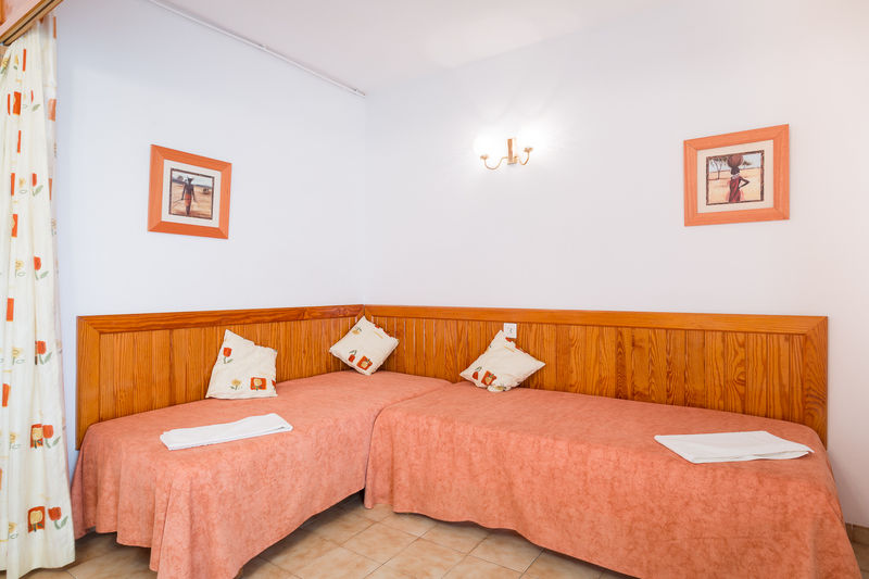Apartamentos Zodiac San Antonio  Kültér fotó